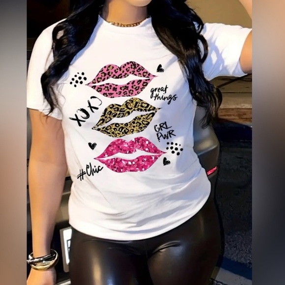 Passion of Essence Tops - Leopard Lips Graphic Tee - White